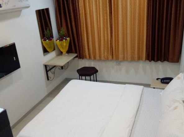 Hotel Vihaan Inn Kolhapur Exterior photo